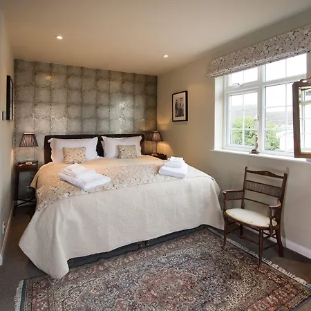 Nocleg ze śniadaniem Callender House 4*